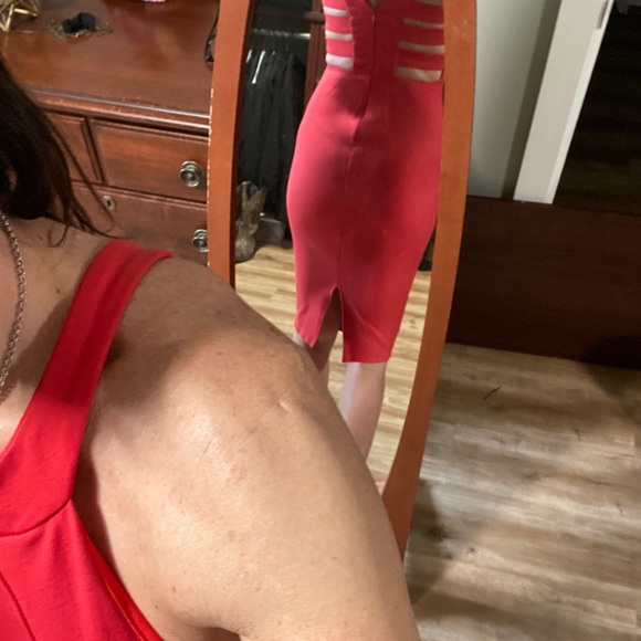 Sexy Coral cocktail dress - Picture 2 of 4